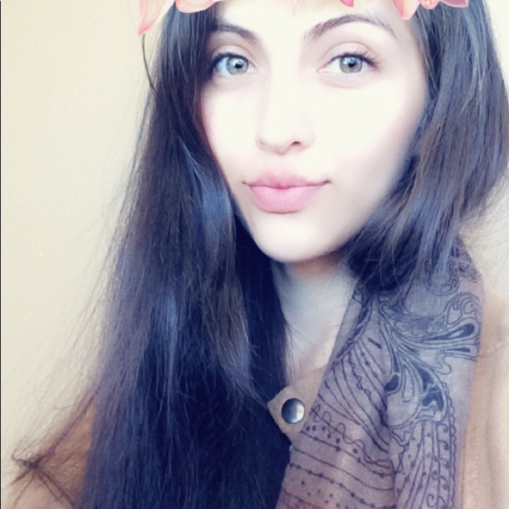 Meet your Posher, Meera